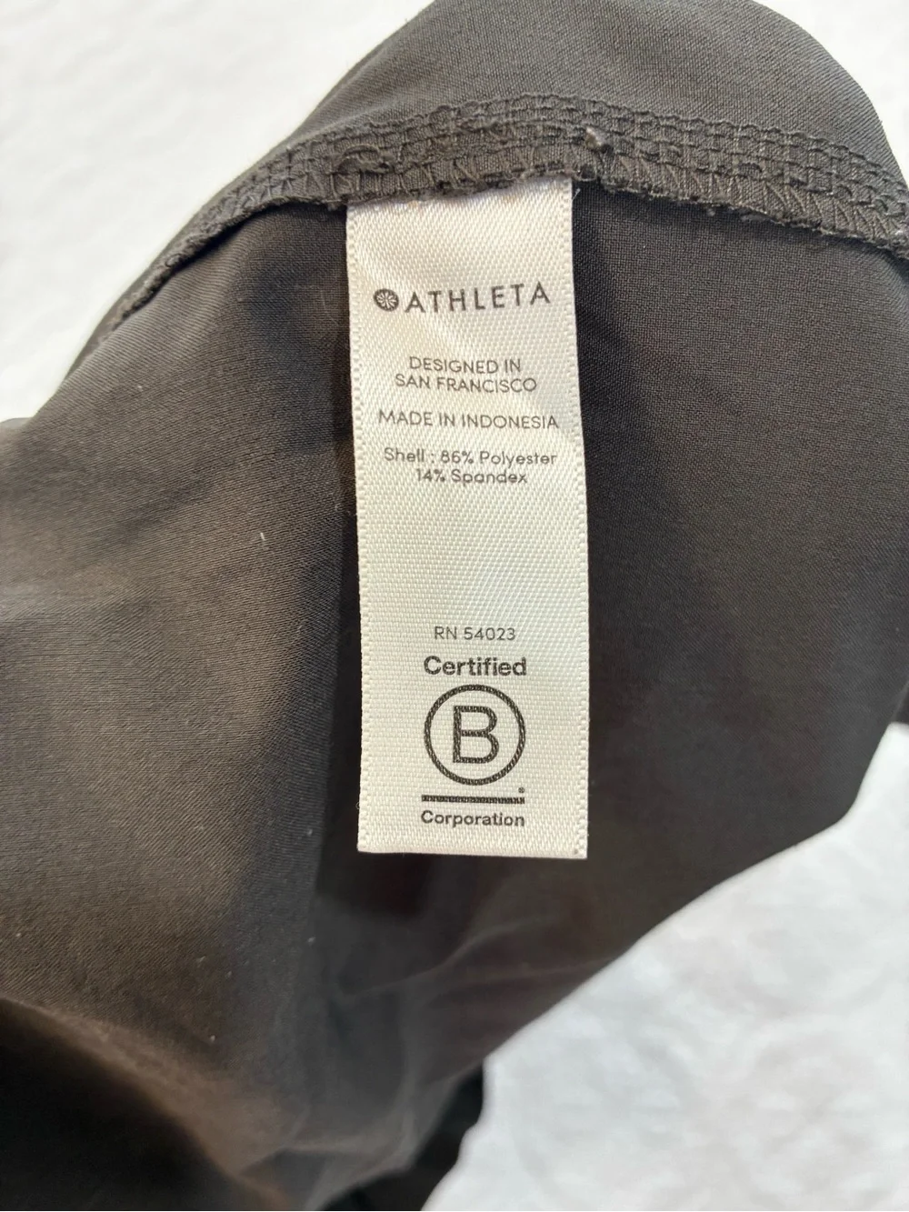 Athleta Skyline Paperbag Shorts High Rise Grey/Green Sz 4 Tie Waist Lightweight